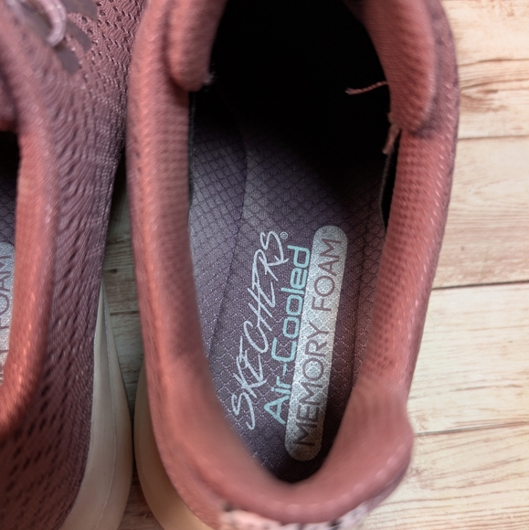 Skechers Ladies UltraFlex Bungee Slip On Sneaker Tennis Shoes Mauve Women's 6.5 - Picture 13 of 16